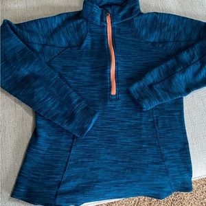 Cabela’s womens quarter zip shirt. Size large. Athletic fit.